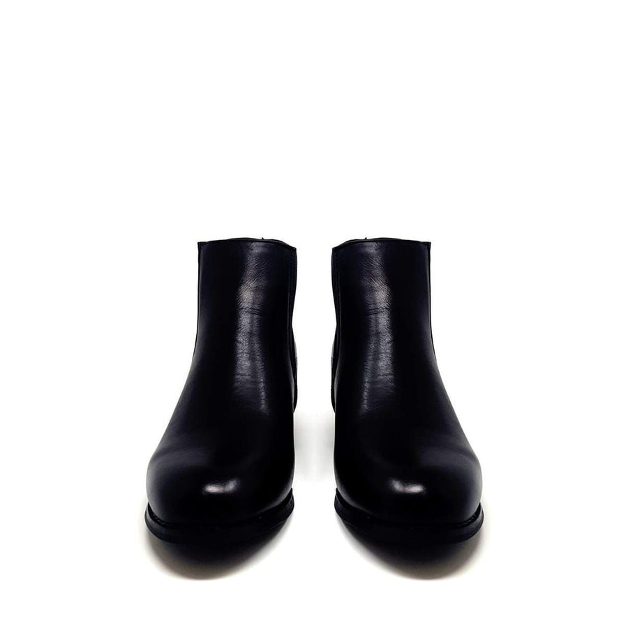 BLACK PU