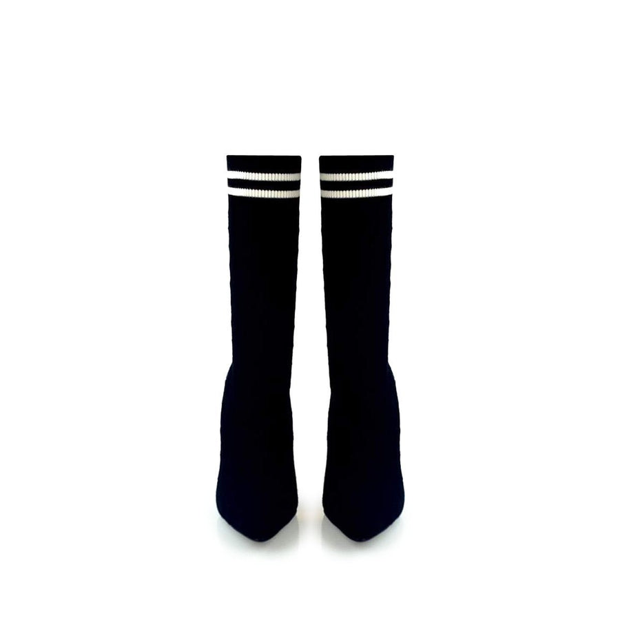 BLACK KNIT