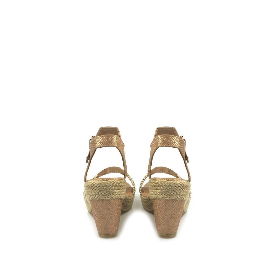 LIGHT GOLD